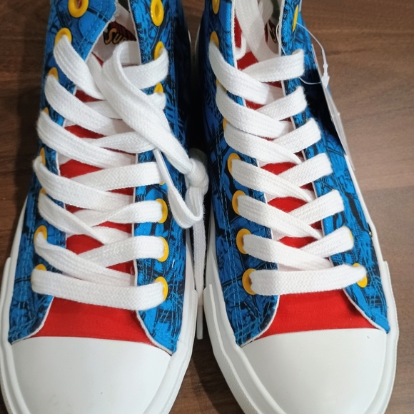 Blue and Red High-Top Superman Shoes - Picture 6 of 8